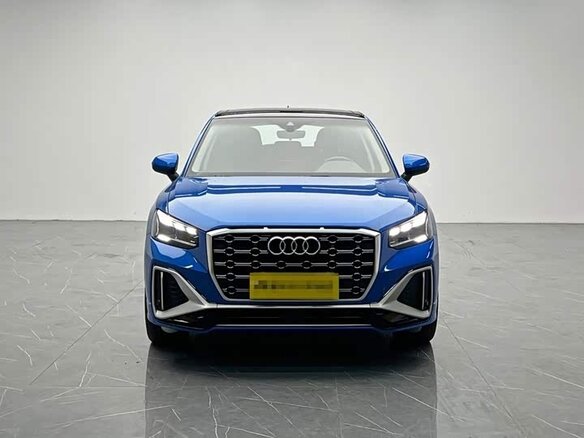 Audi Q2 2022 — фото 2 из 13