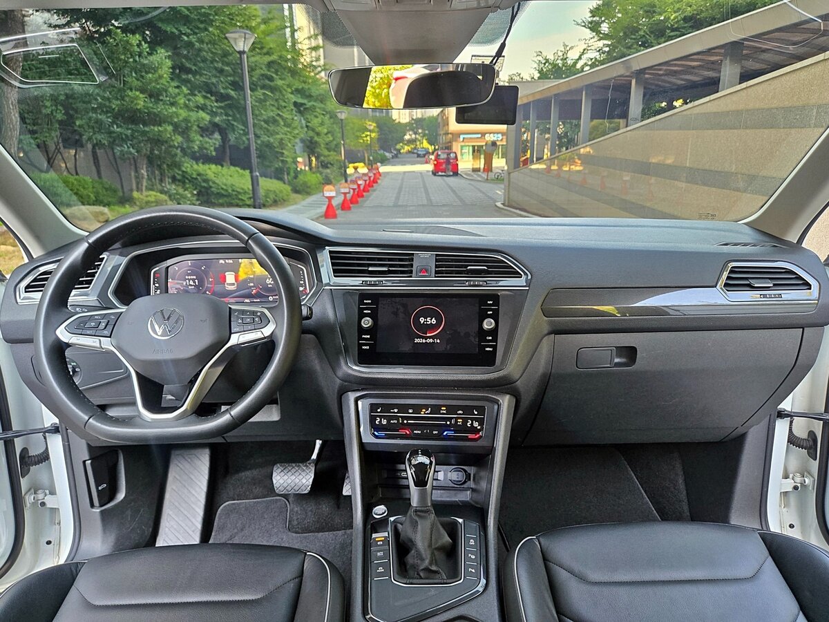 Volkswagen Tiguan 2023 — фото 8 из 11