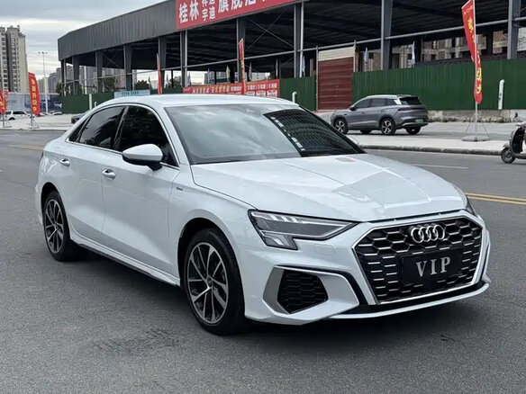 Audi A3 2022 — фото 3 из 10