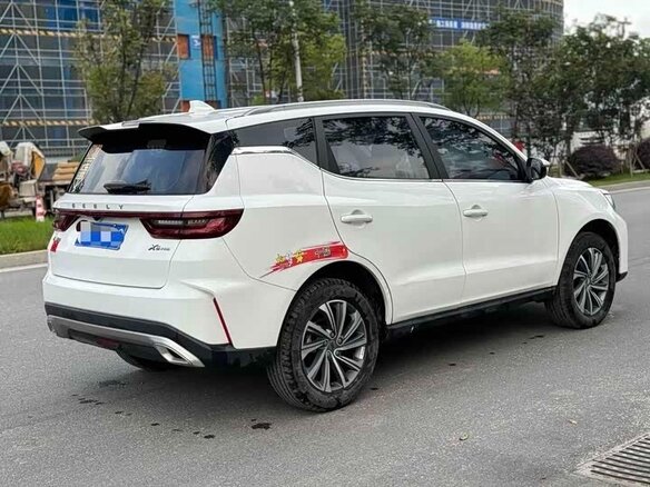 Geely Vision X6 Pro 2022 — фото 6 из 9