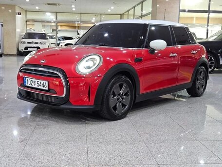 Mini Hatch 2022 — главное фото