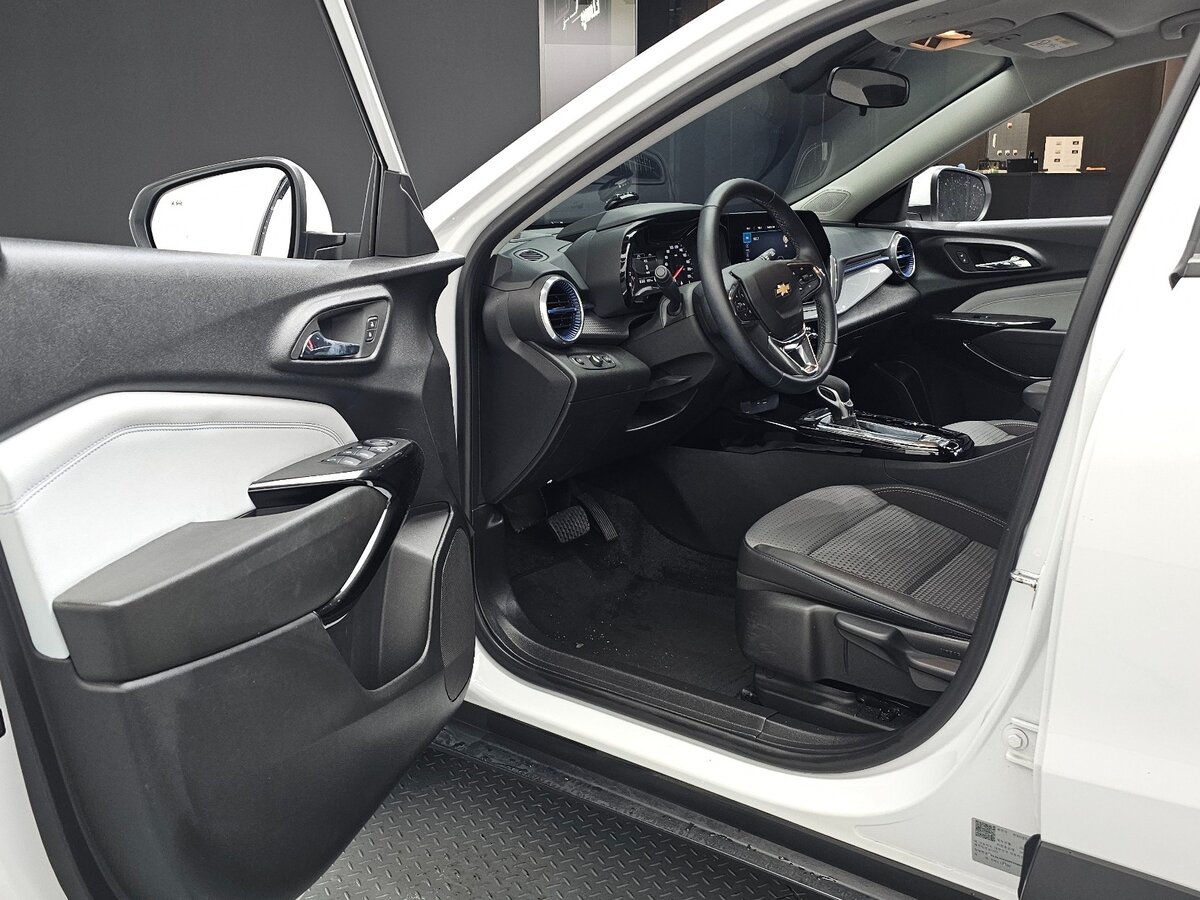 Chevrolet Trax 2023 — фото 7 из 20