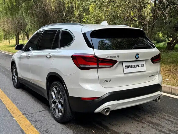 BMW X1 2022 — фото 7 из 11