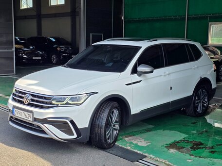 Volkswagen Tiguan 2023 — главное фото
