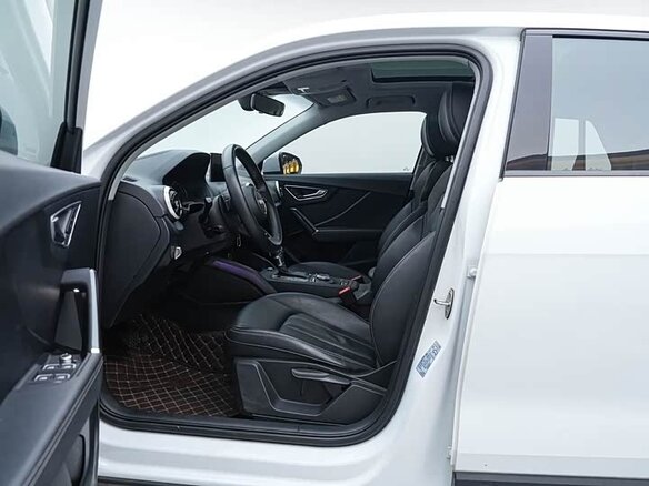 Audi Q2 2023 — фото 10 из 13