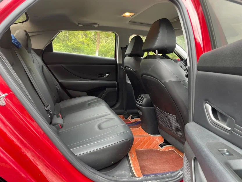 Hyundai Elantra 2022 — фото 10 из 10