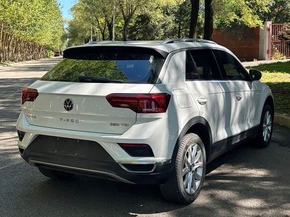 Volkswagen T-Roc 2023 — фото 5 из 12
