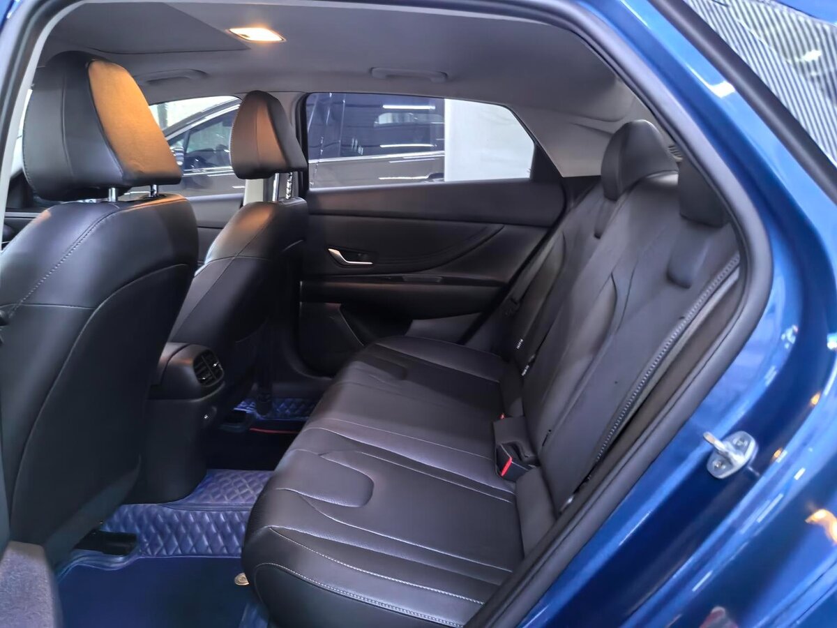 Hyundai Elantra 2022 — фото 9 из 9