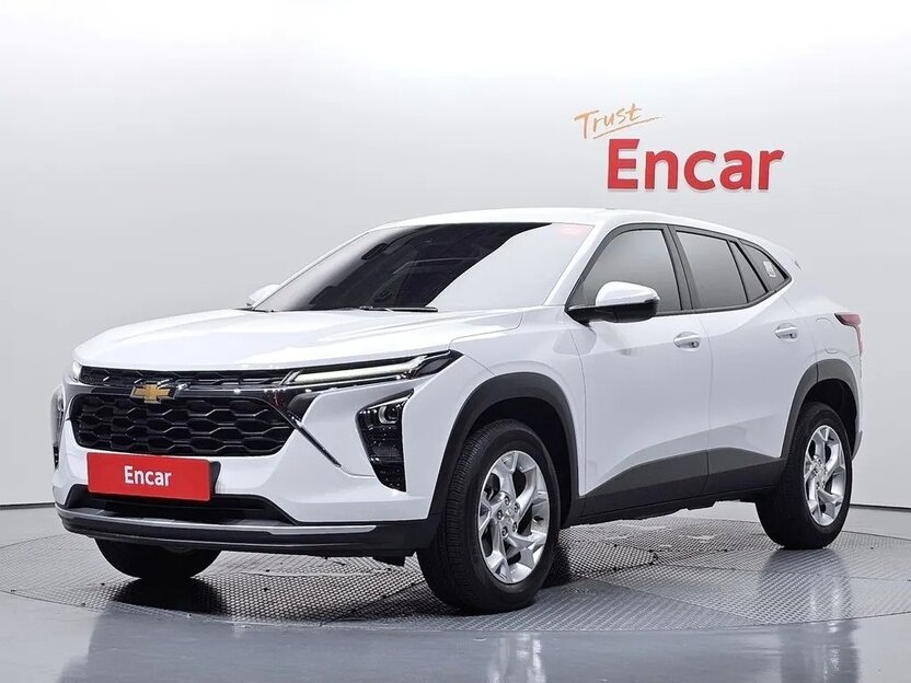 Chevrolet Trax 2023 — фото 1 из 20