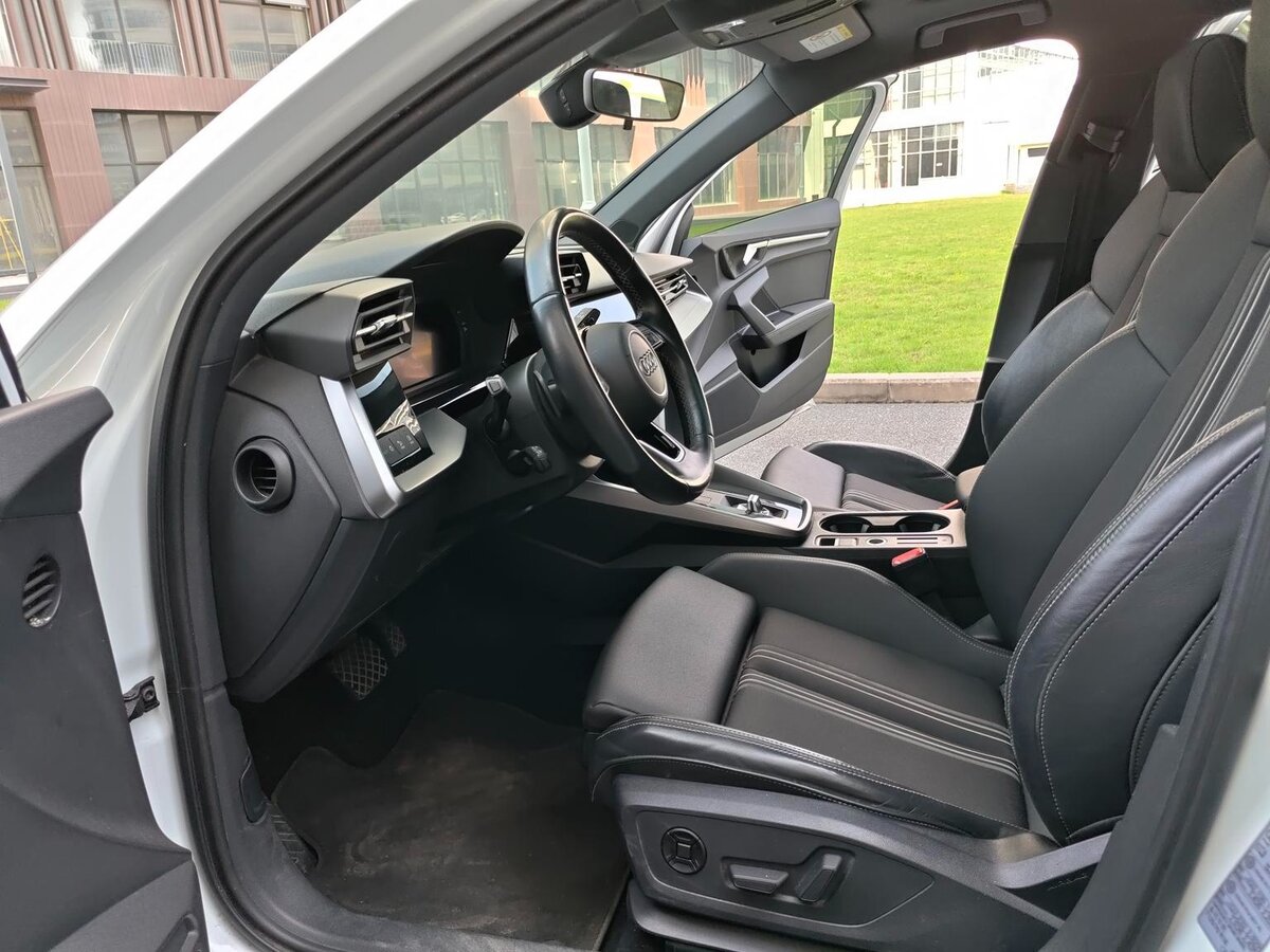 Audi A3 2023 — фото 8 из 9