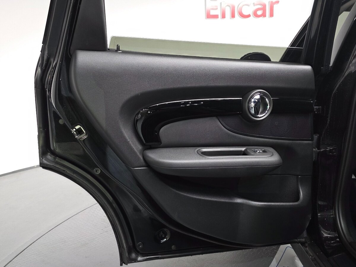 Mini Clubman 2022 — фото 16 из 20