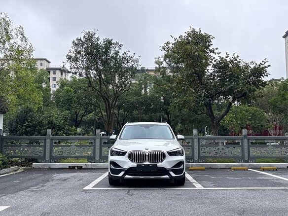 BMW X1 2022 — фото 2 из 8