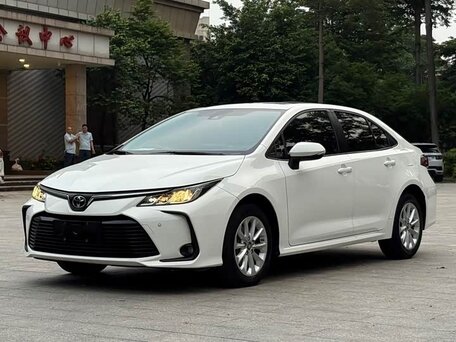 Toyota Corolla 2022 — главное фото
