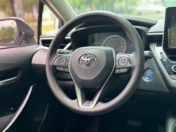 Toyota Corolla 2022 — фото 12 из 19