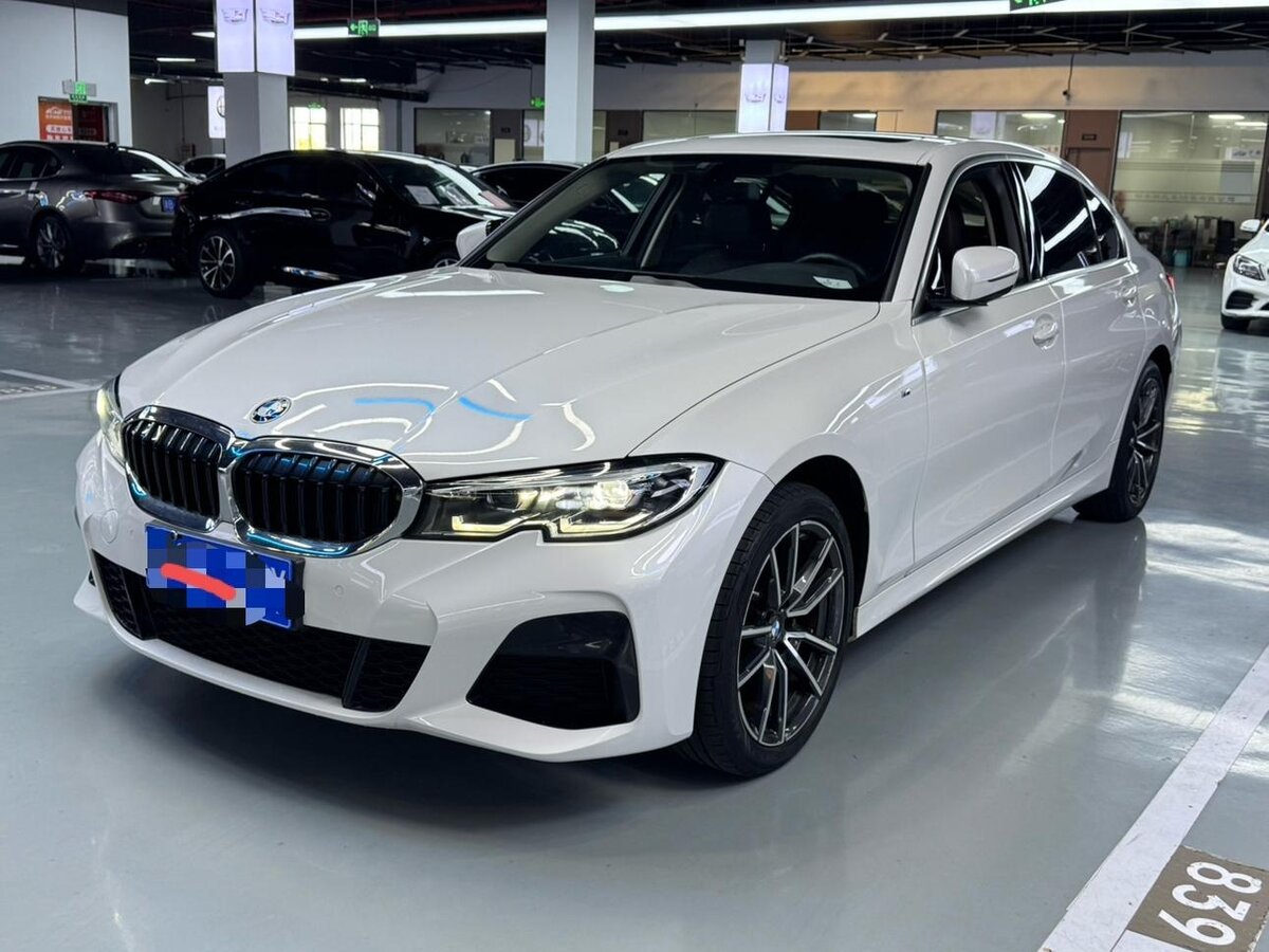 BMW 3 серии 2022 — фото 1 из 8