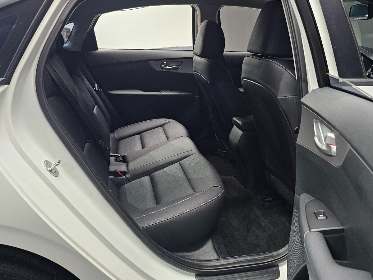 Kia K3 2023 — фото 7 из 10