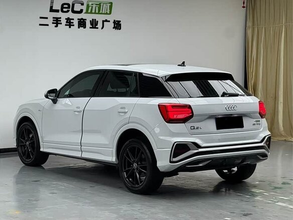 Audi Q2 2023 — фото 7 из 10
