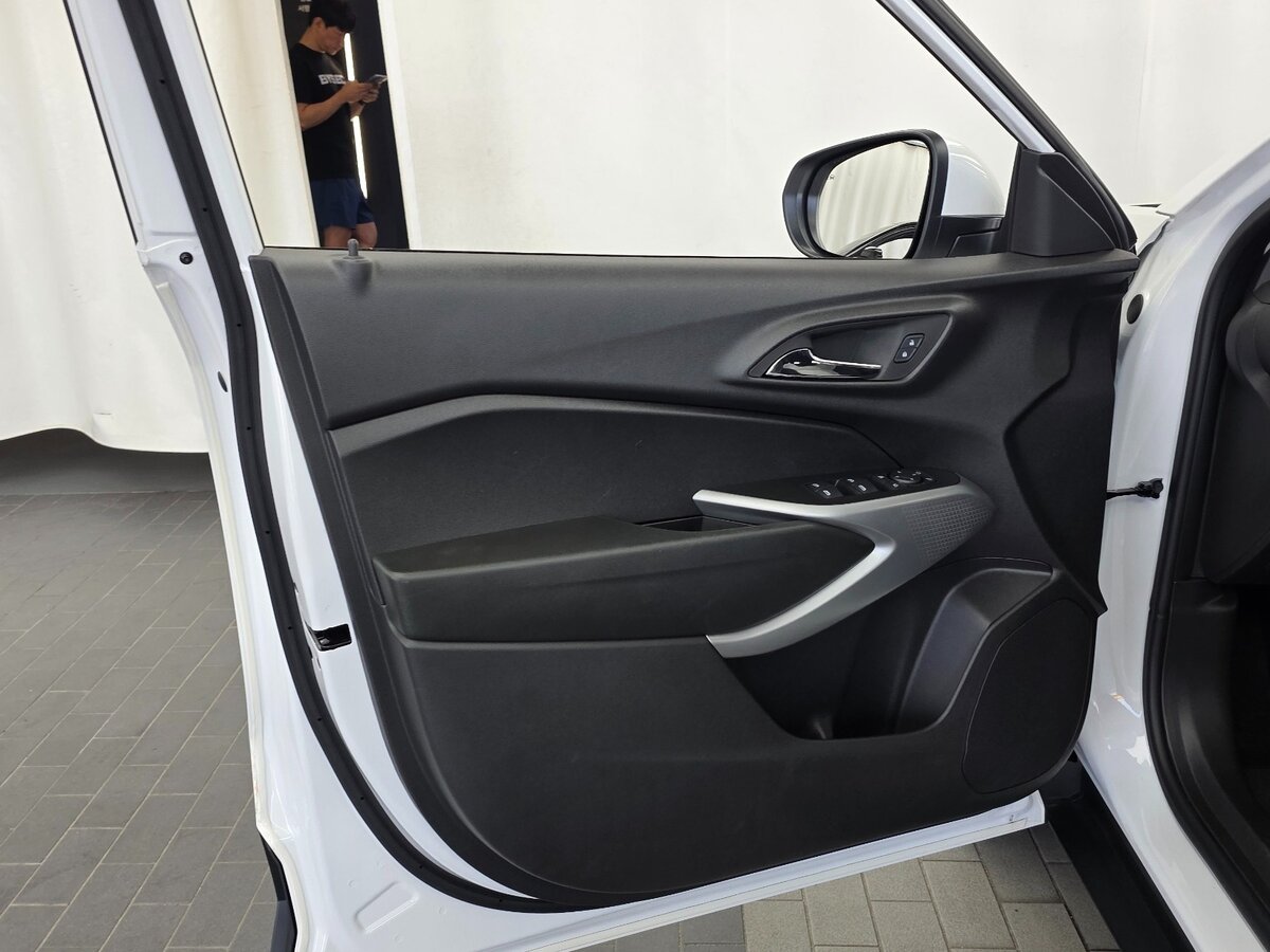Chevrolet Trax 2023 — фото 16 из 20