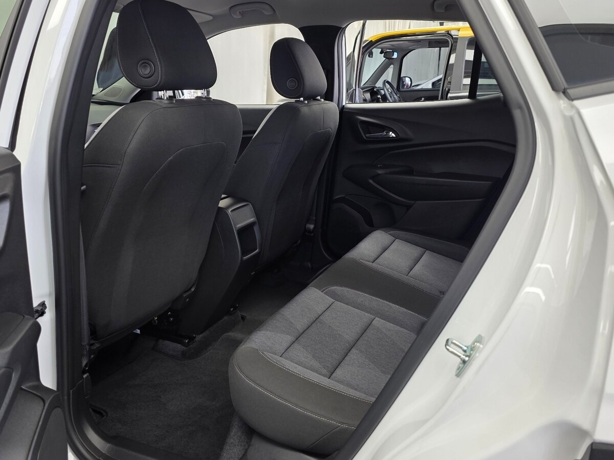 Chevrolet Trax 2023 — фото 13 из 20