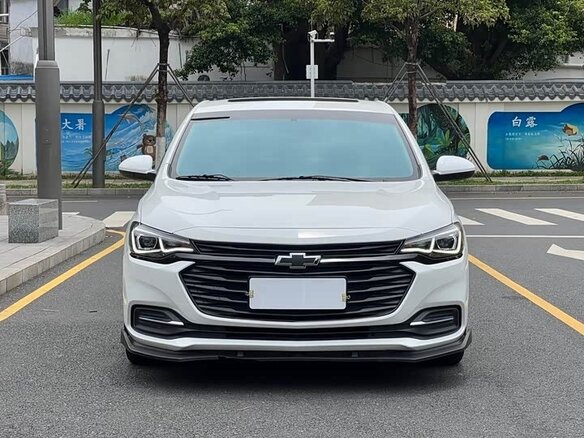Chevrolet Monza 2022 — фото 2 из 16