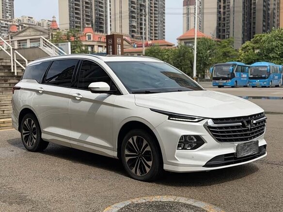 Wuling Victory 2022 — фото 3 из 9