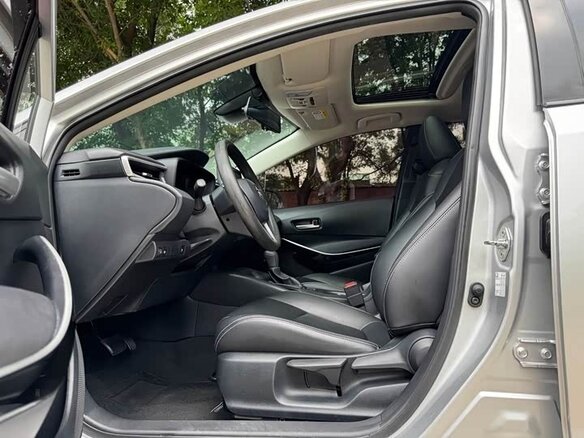 Toyota Corolla 2022 — фото 8 из 19