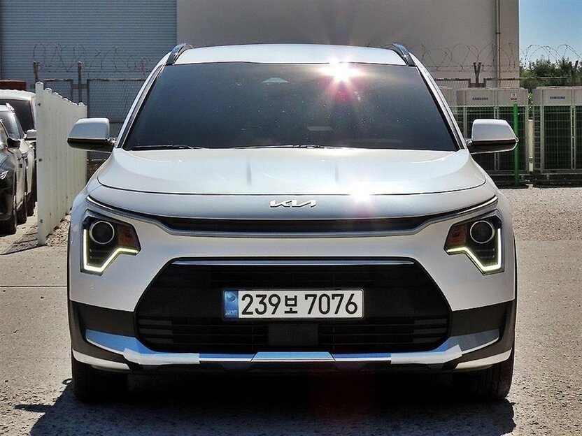 Kia Niro 2023 — фото 2 из 10