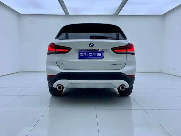 BMW X1 2022 — фото 6 из 12
