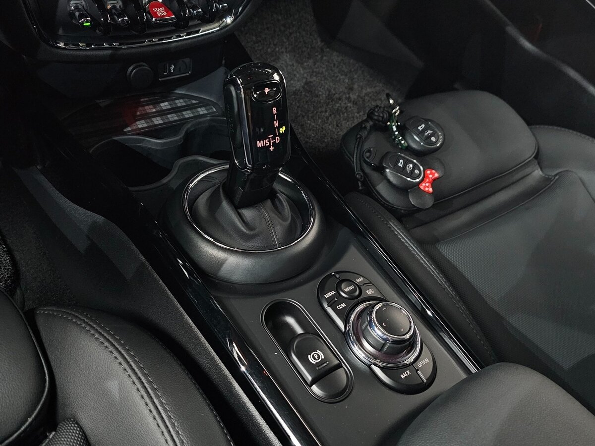 Mini Clubman 2022 — фото 11 из 20