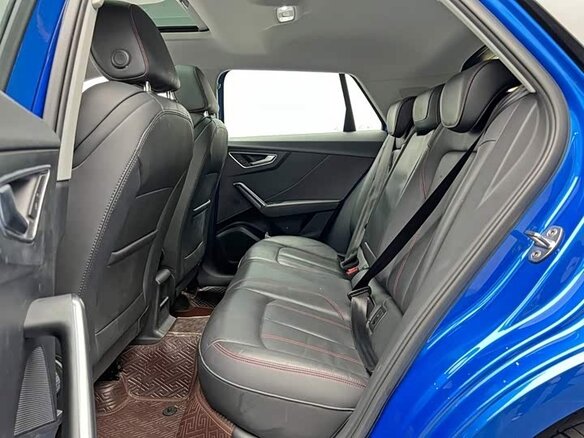 Audi Q2 2022 — фото 11 из 13