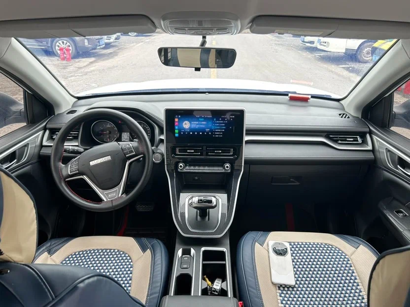 Haval M6 2023 — фото 6 из 8