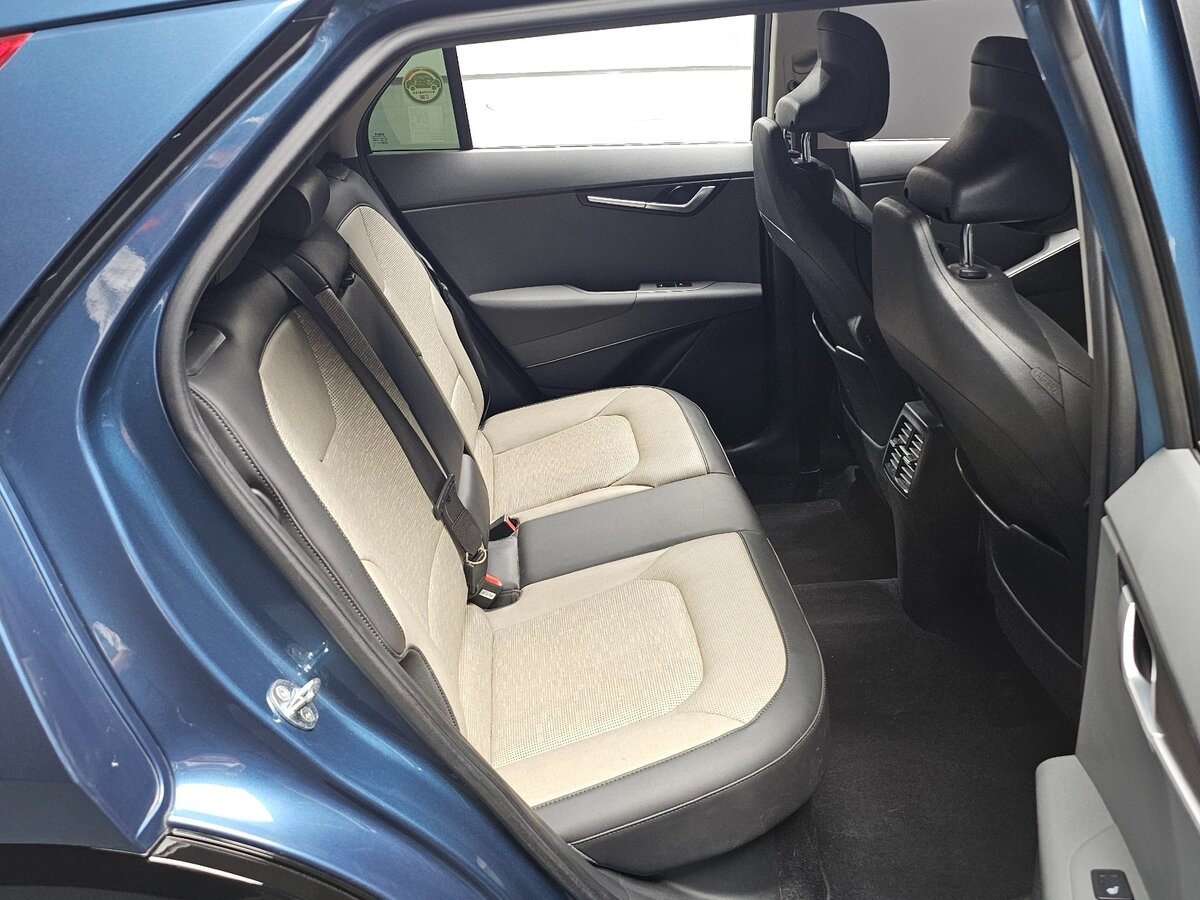 Kia Niro 2022 — фото 7 из 10