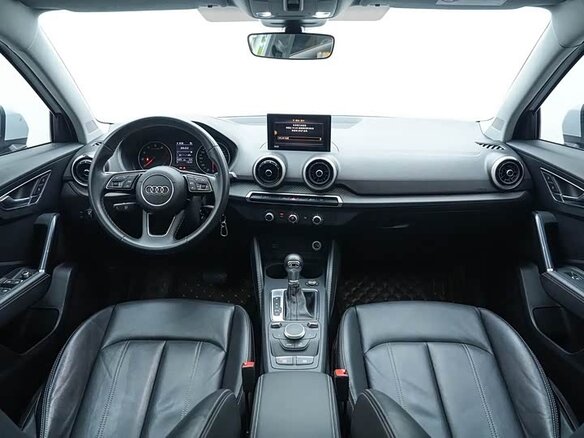 Audi Q2 2023 — фото 9 из 13
