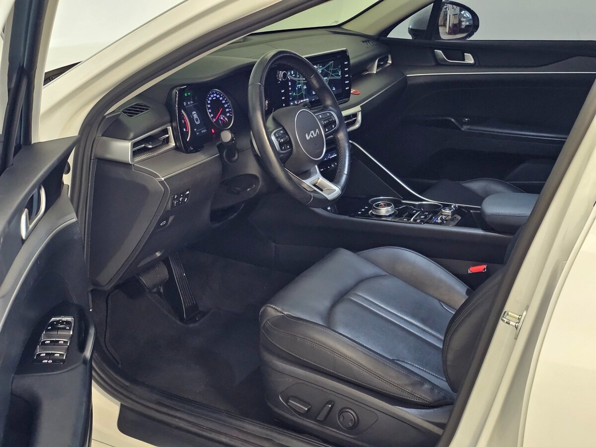 Kia K5 2022 — фото 11 из 19