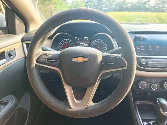 Chevrolet Monza 2022 — фото 12 из 16