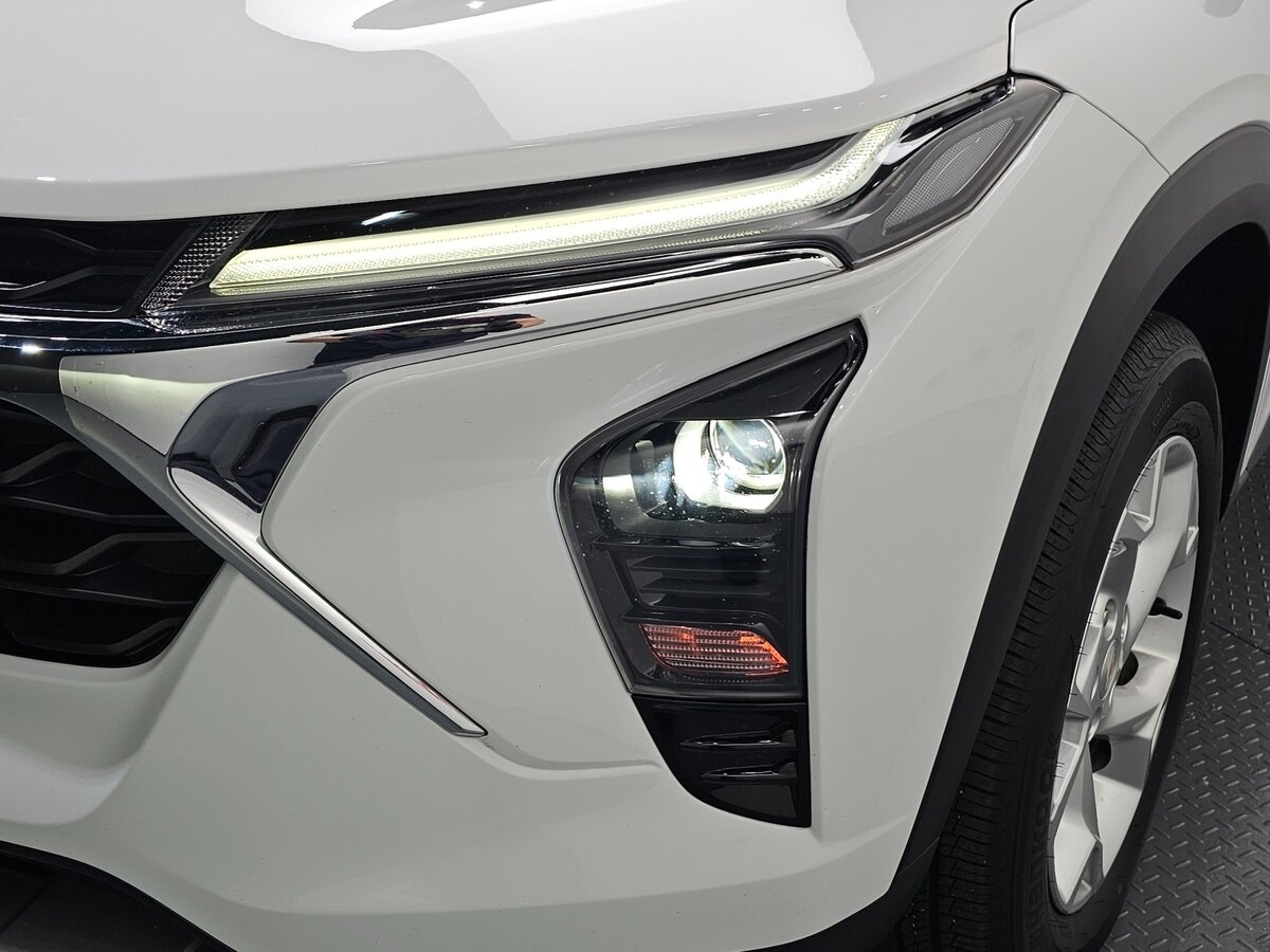 Chevrolet Trax 2023 — фото 18 из 20