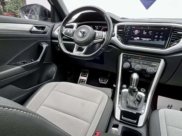Volkswagen T-Roc 2022 — фото 7 из 10