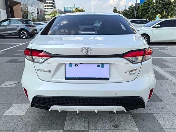 Toyota Levin 2022 — фото 6 из 9