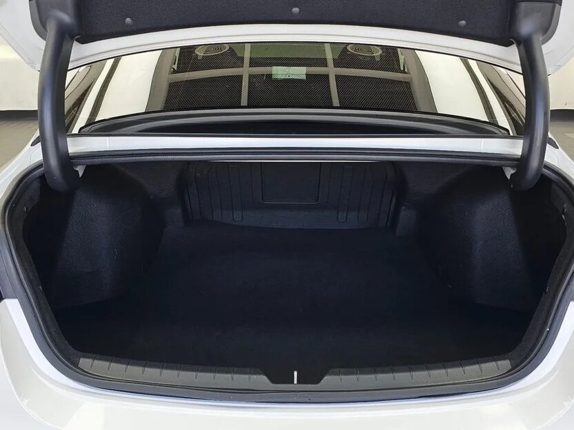 Kia K5 2022 — фото 18 из 19