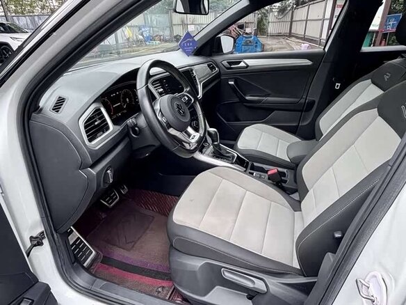 Volkswagen T-Roc 2022 — фото 8 из 10