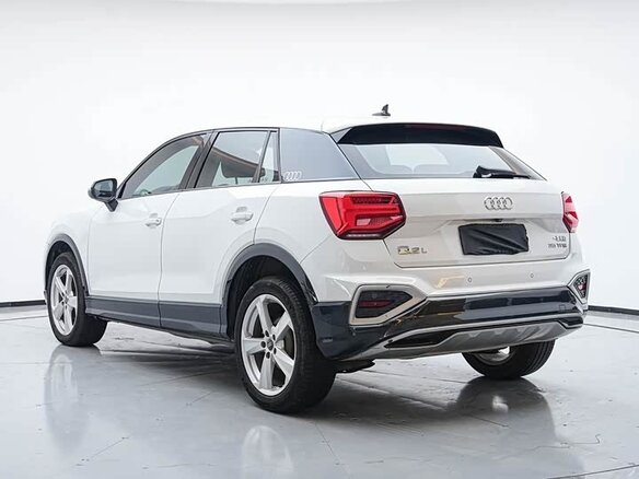 Audi Q2 2023 — фото 8 из 13