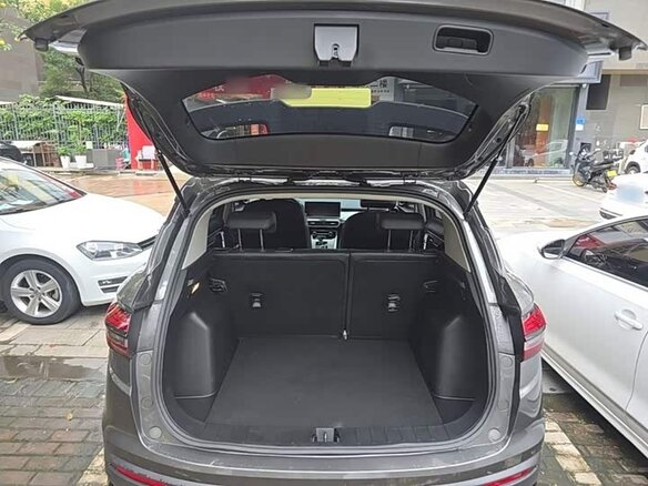 Geely Binyue 2023 — фото 9 из 9