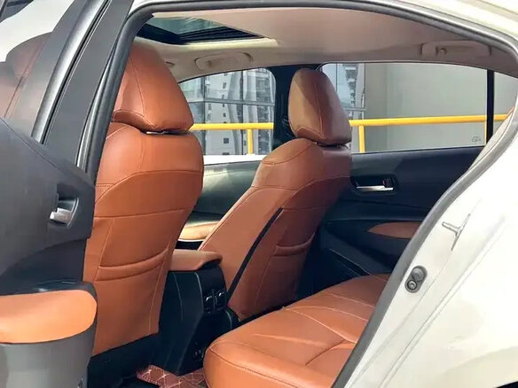 Toyota Corolla 2022 — фото 9 из 9