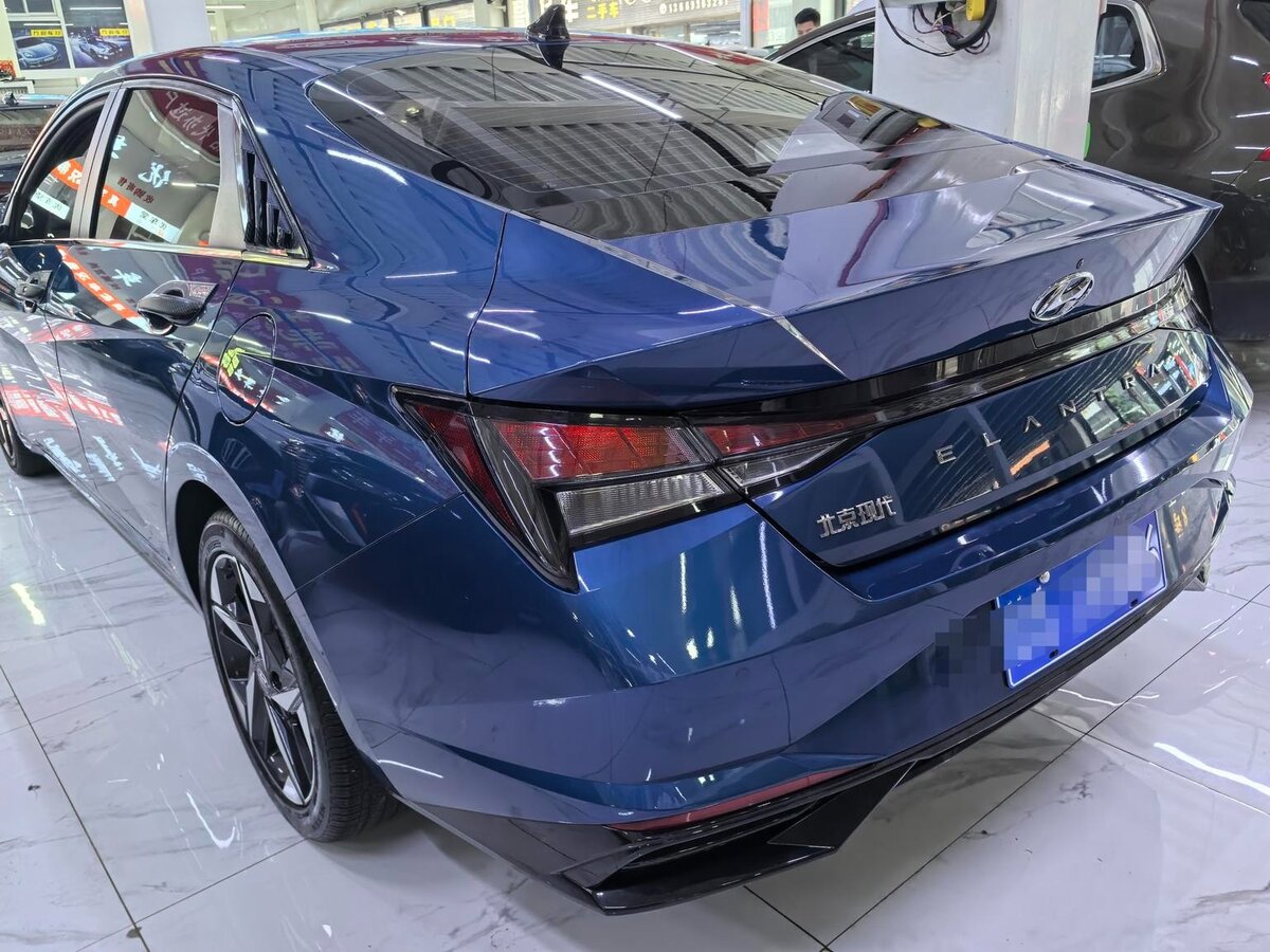 Hyundai Elantra 2022 — фото 6 из 9