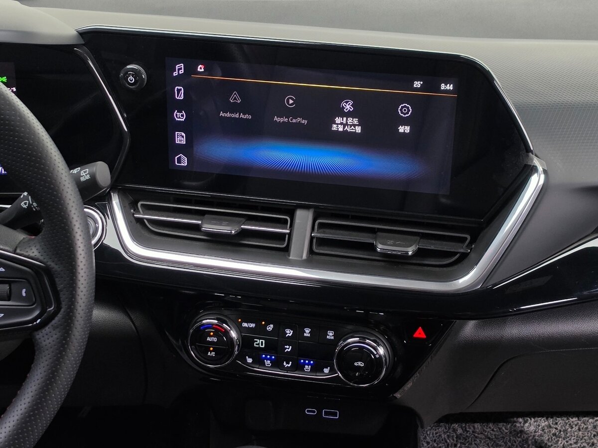 Chevrolet Trax 2023 — фото 14 из 19