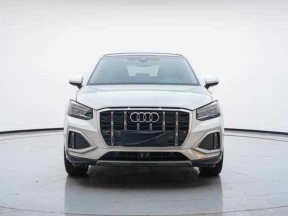 Audi Q2 2023 — фото 2 из 13