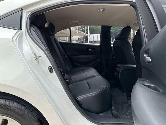 Toyota Corolla 2022 — фото 11 из 16