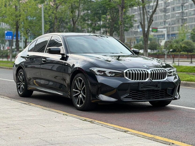 BMW 3 серии 2023 — фото 3 из 11