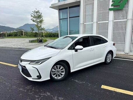 Toyota Corolla 2023 — главное фото