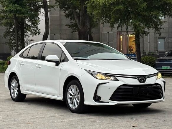 Toyota Corolla 2022 — фото 3 из 12